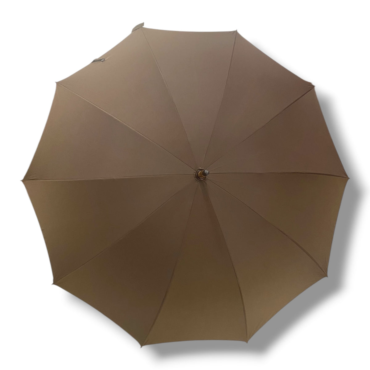 Regenschirm aus Schafshorn mit Kastanienholzgriff und 10 Fiberglasstreben, handgefertigt von Domizio Umbrellas seit 1989, hergestellt in Italien