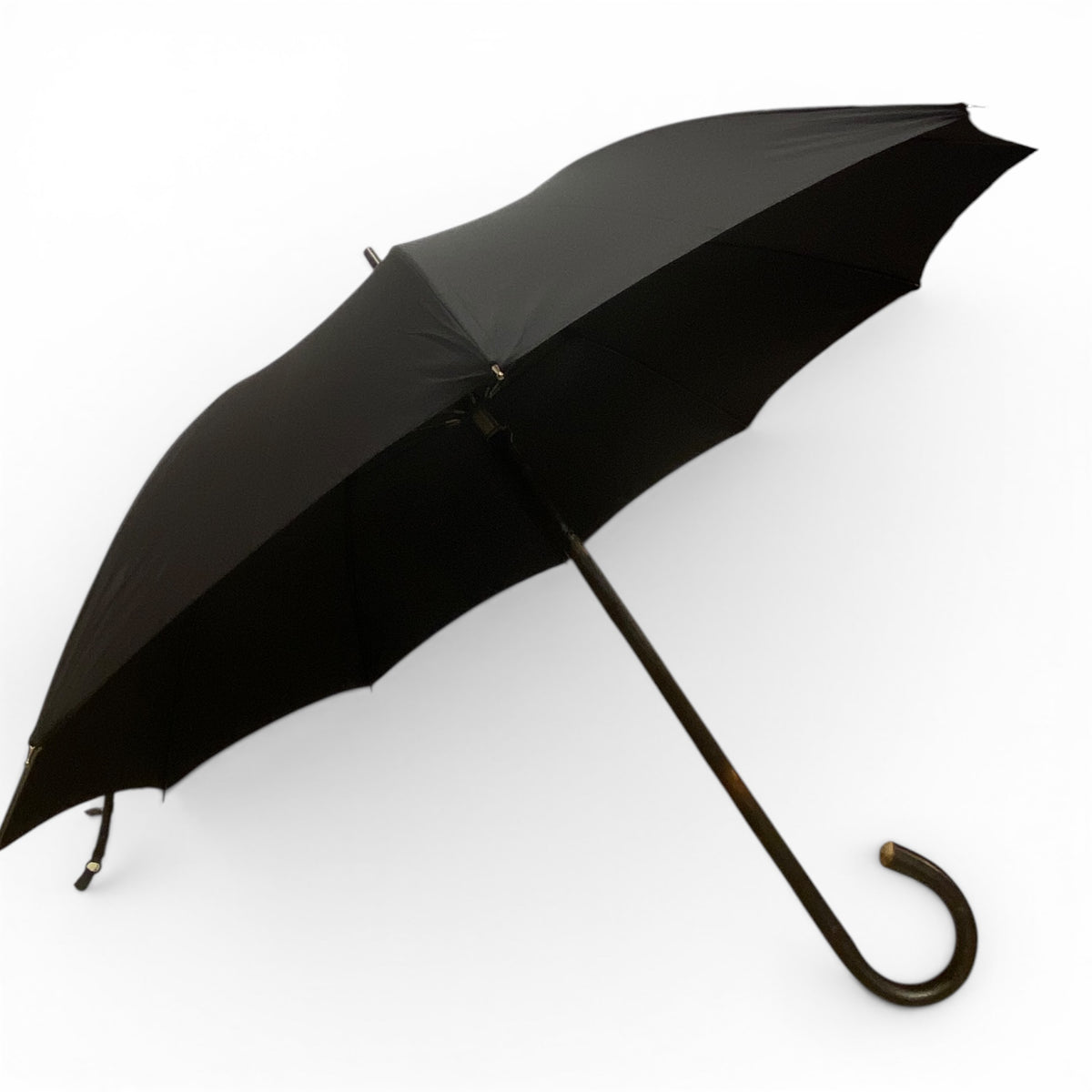 Regenschirm aus Kastanienwurzeln mit 10 Streben – handgefertigt von Ombrelli Domizio seit 1989